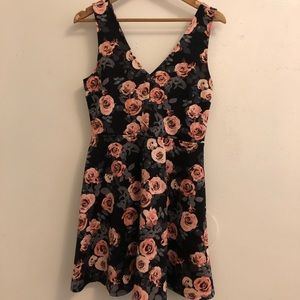 Skater dress w/ rose print
